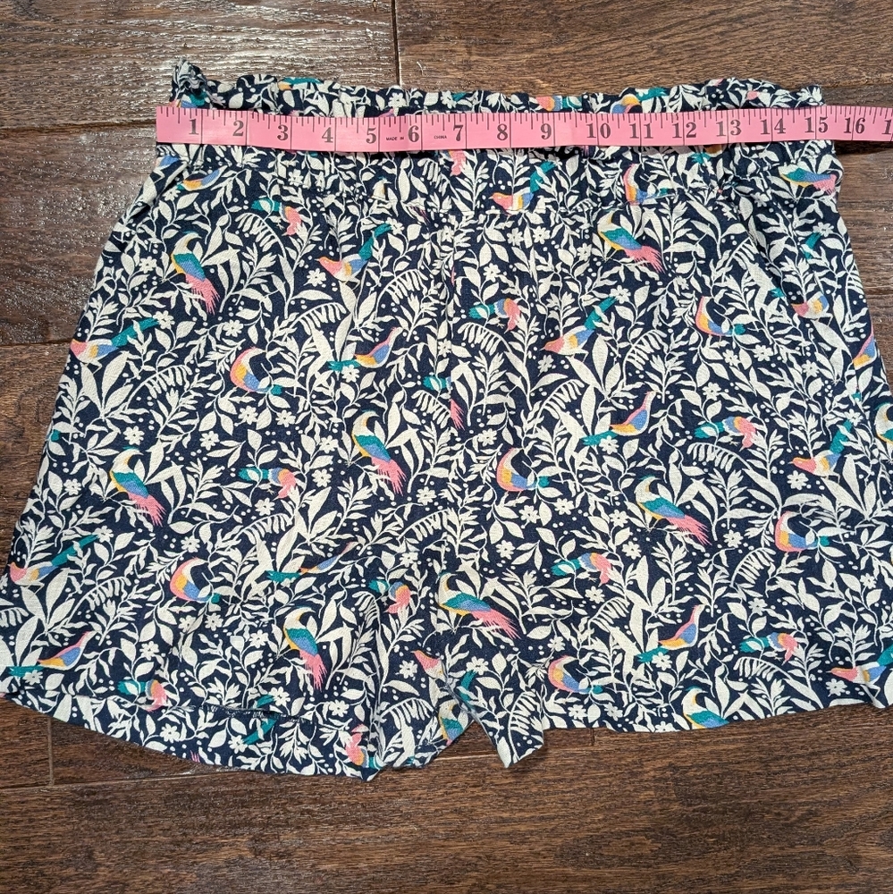 LOFT Tropical Shorts Loose Fit and Flowy - Picture 6 of 7